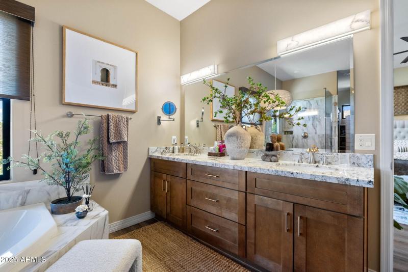 27-Primary Bathroom (2)
