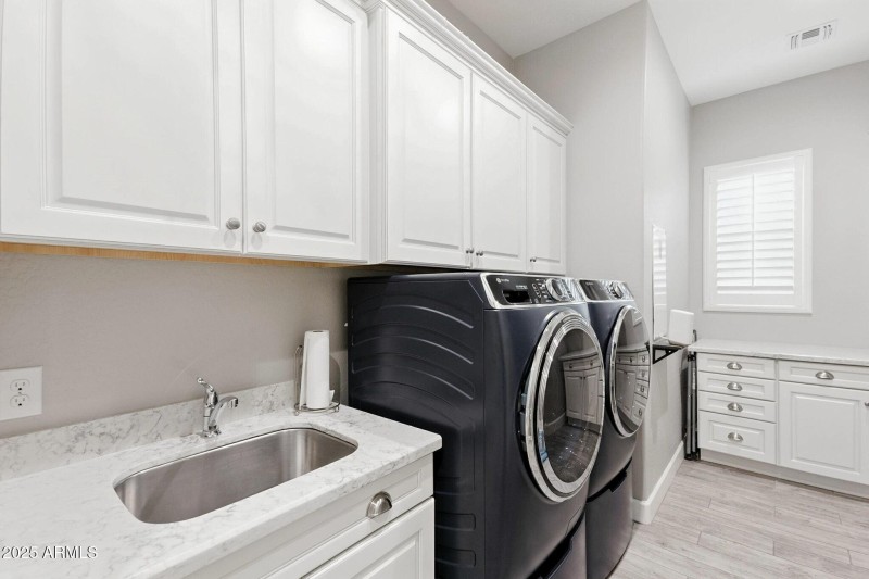 040_Laundry Room