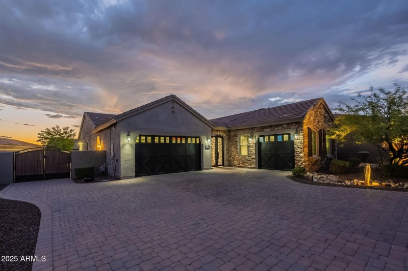 064_Twilight Exterior Front