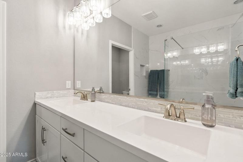 33-web-or-mls-Bronco-33