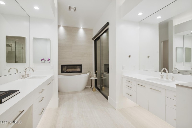 Spa-Like Primary Bath