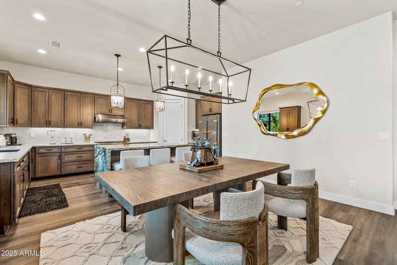 1810 E Magnolia Dr-16