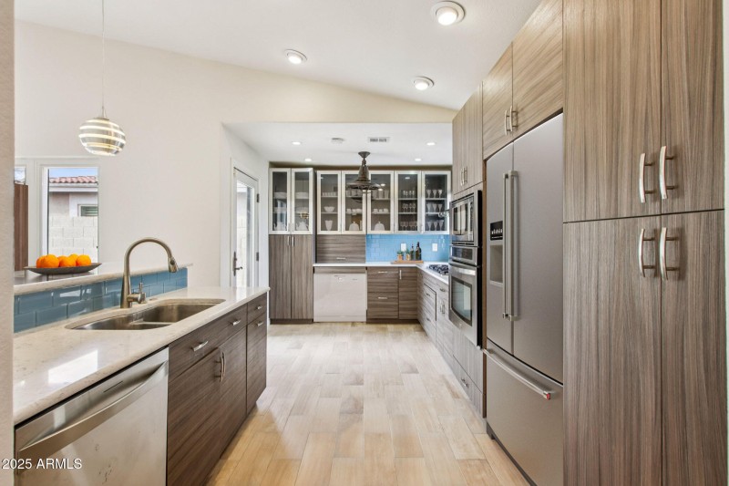 12-web-or-mls-E Cassia Way-S2608-012