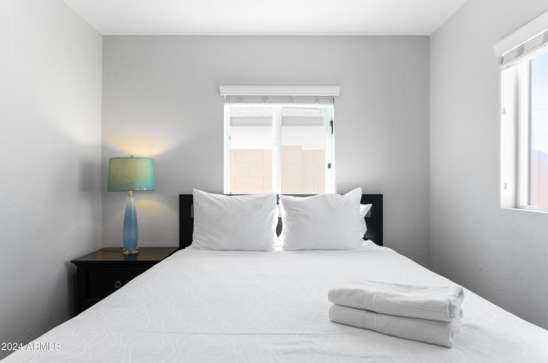 PropertyImageCo_7702EVerdeLn_WEB4