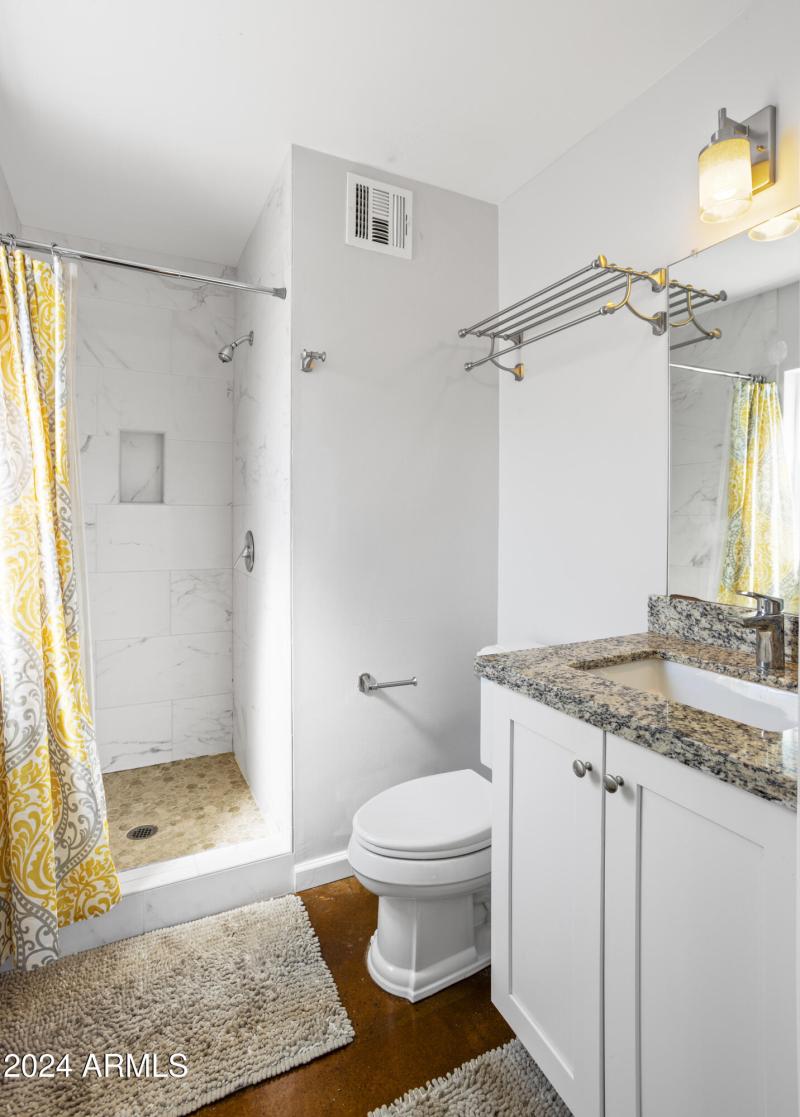 PropertyImageCo_7702EVerdeLn_WEB14