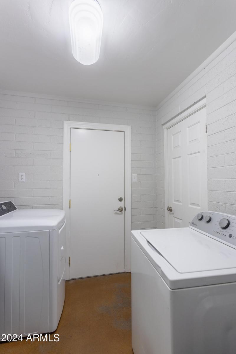 PropertyImageCo_7702EVerdeLn_WEB2