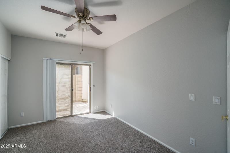 6) DEN DOWN OR BED 4