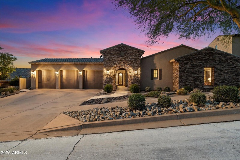 Welcome to 2312 W Villa Cassandra Drive