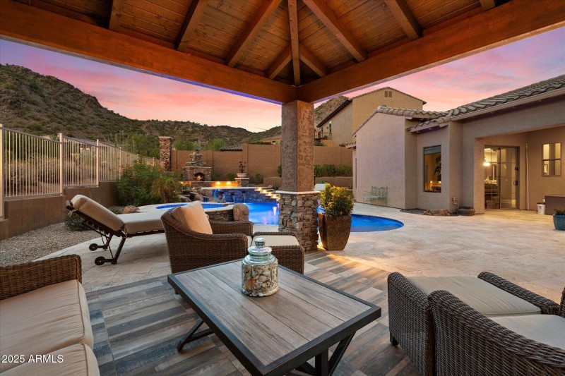 Enjoy Mountain & City Light Views