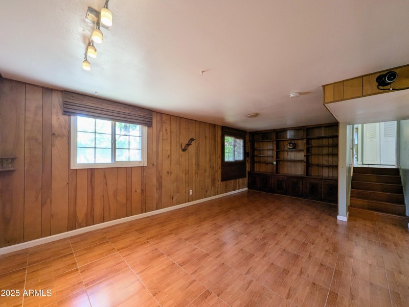 4019 W SAN MIGUEL AVE