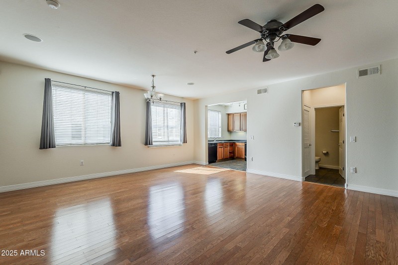 22-web-or-mls-Portland St-7