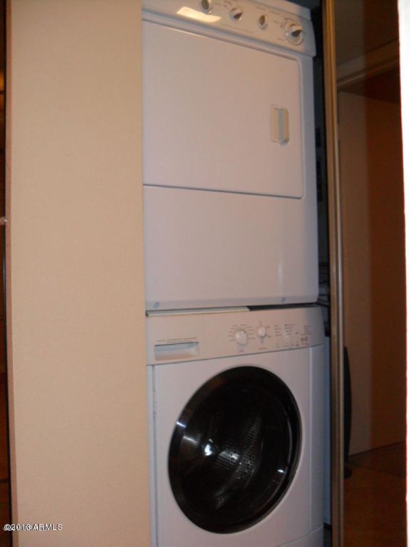 08 Washer Dryer