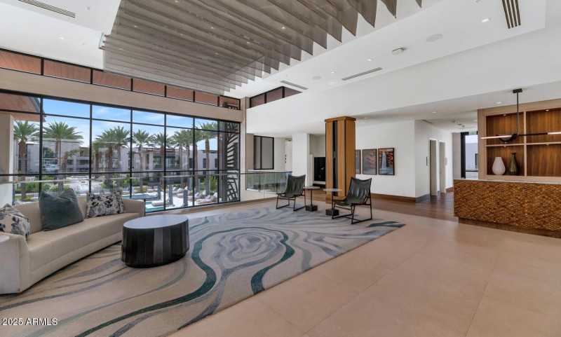 6587 N Palmeraie Blvd-large-042-016-6587