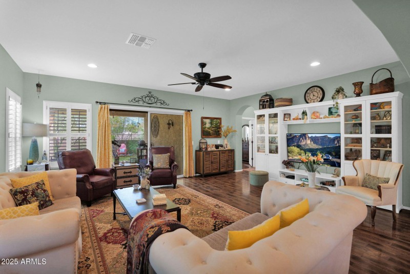 24-web-or-mls-P1281739