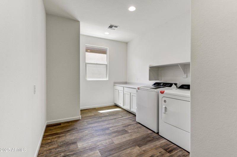 025_Laundry Room
