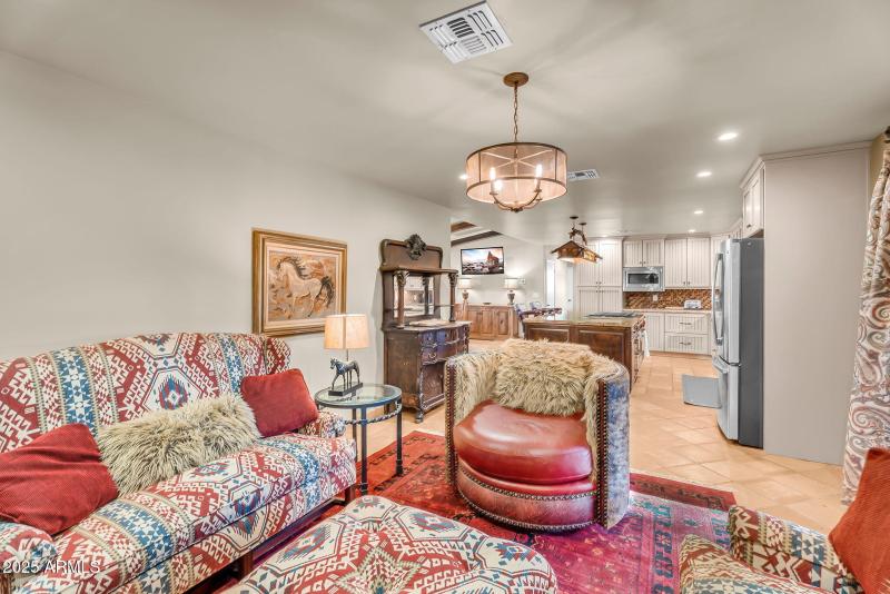 8-web-or-mls-7th Ave-8