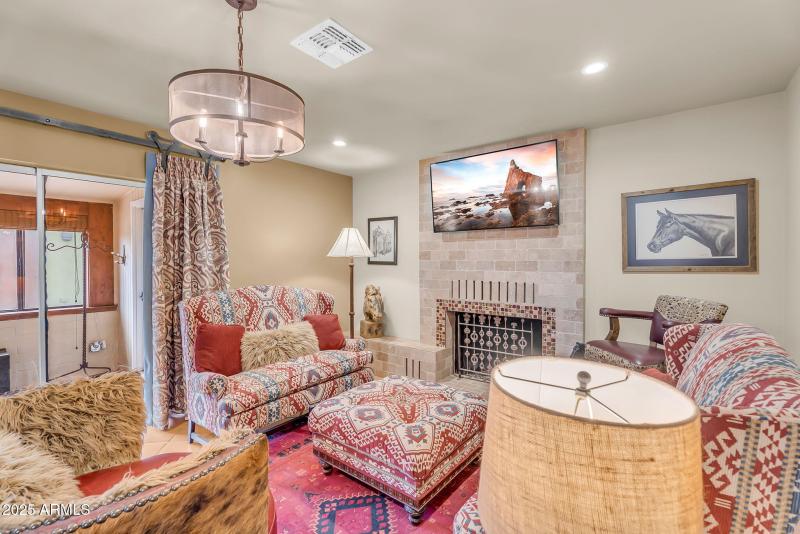 10-web-or-mls-7th Ave-10