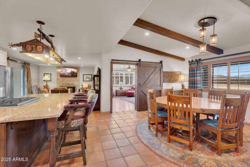 23-web-or-mls-7th Ave-17