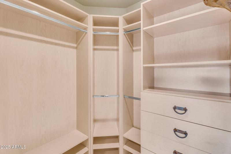 43-web-or-mls-7th Ave-33