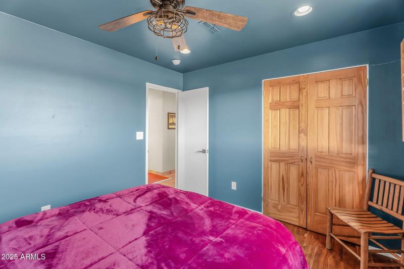 50-web-or-mls-7th Ave-43