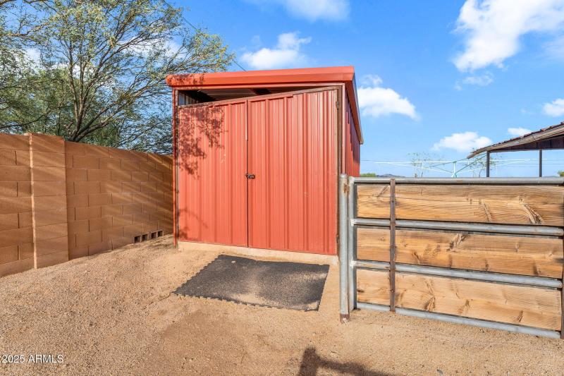 99-web-or-mls-7th Ave-84