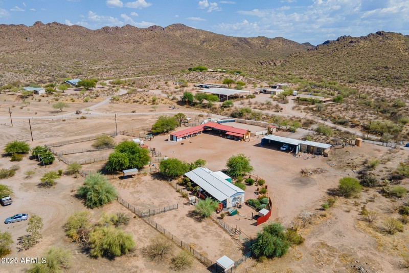 77-web-or-mls-Running-Aerial-7