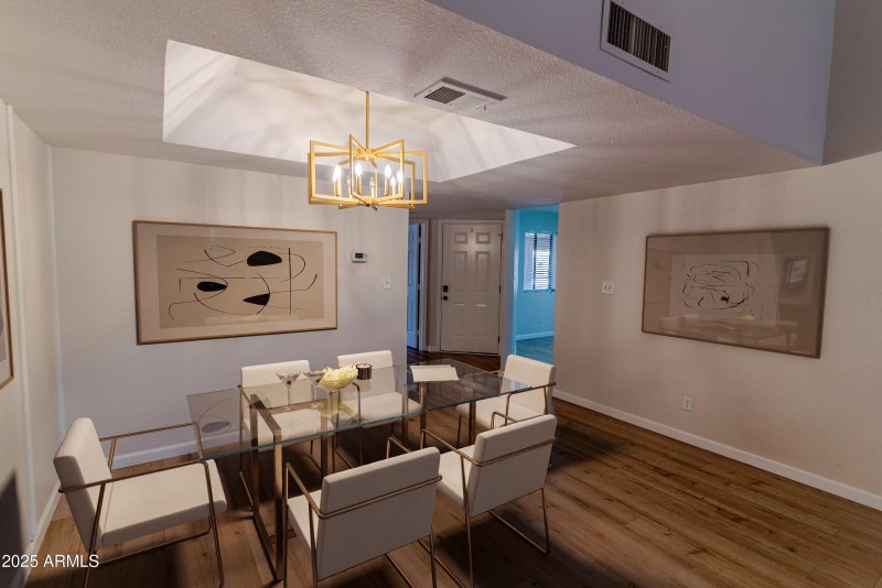 virtual_staging-04-Guest Bedroom-result-