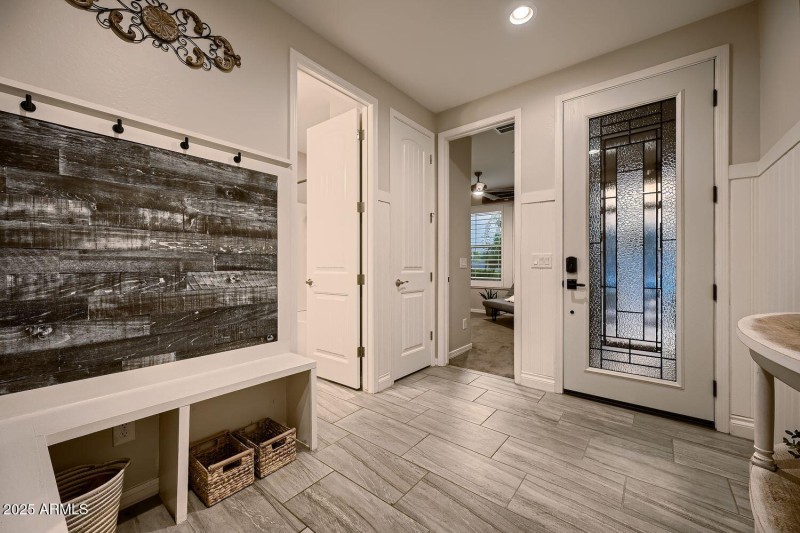 Entrance / Foyer