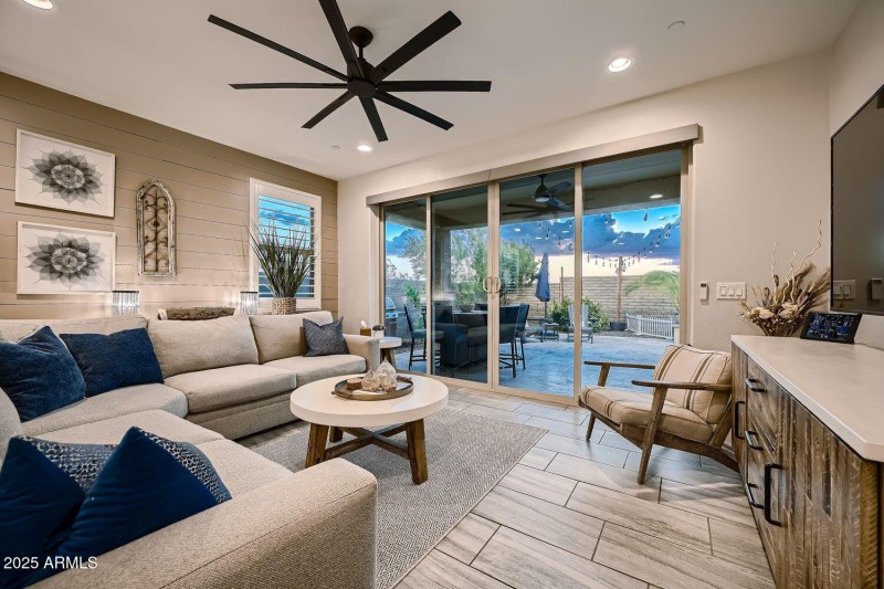 Living Room (1)