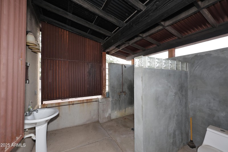 Work Shop-Outside Bath