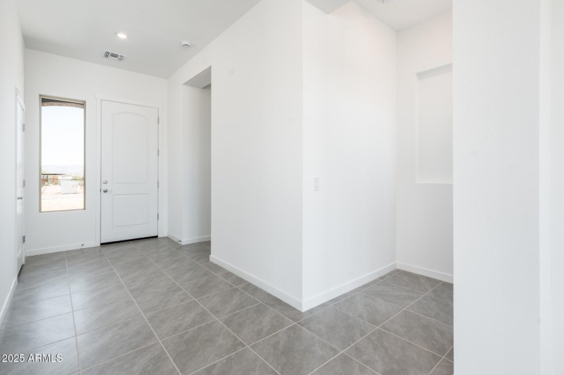 21916 W Duane Ln - MLS-8