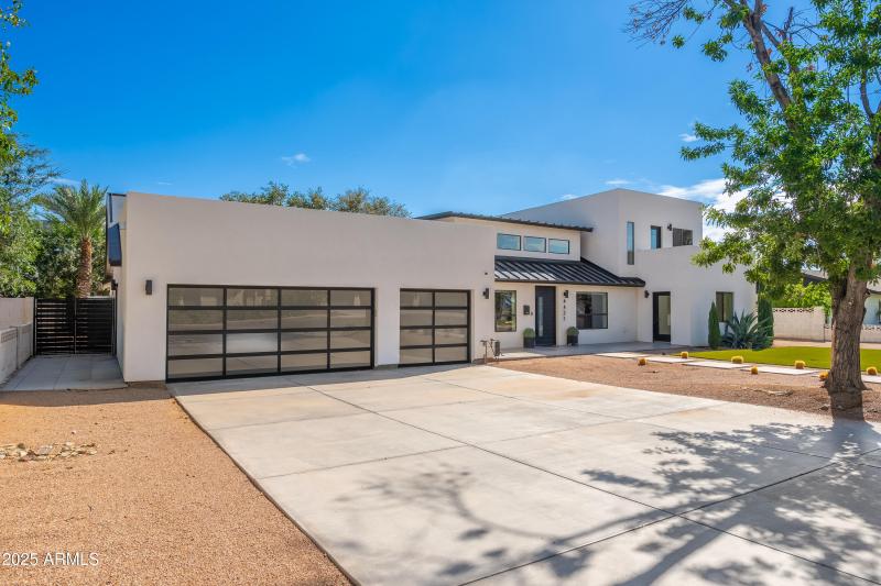 4421 E Earll Dr - 03