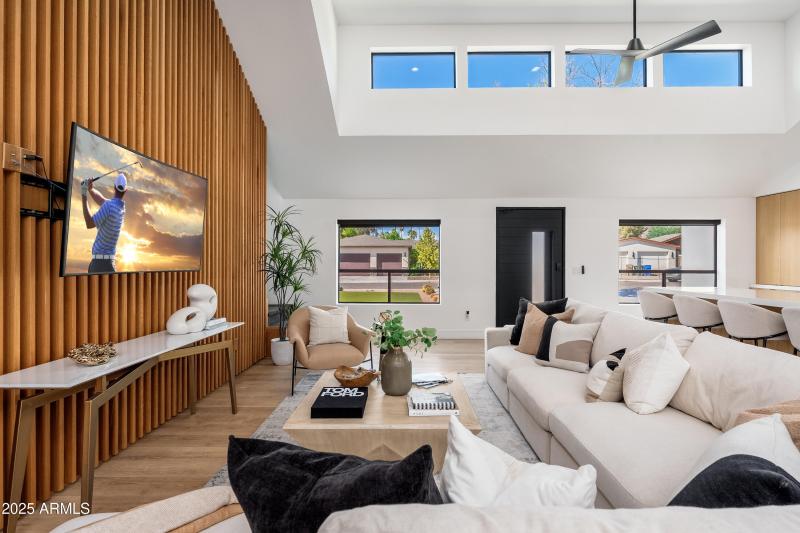 4421 E Earll Dr - 10