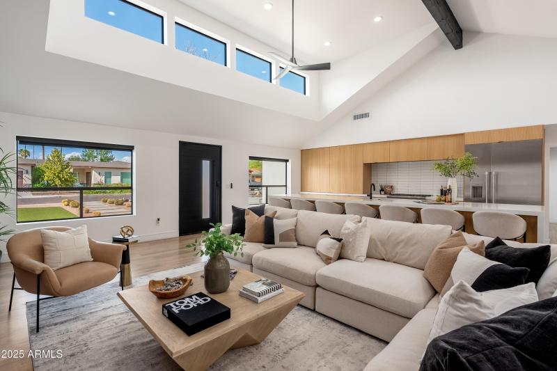 4421 E Earll Dr - 11