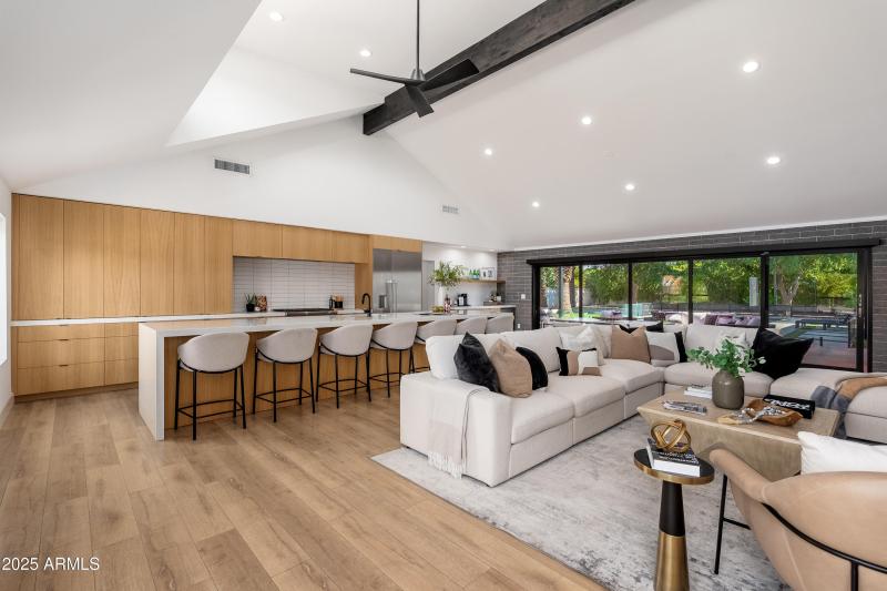 4421 E Earll Dr - 12