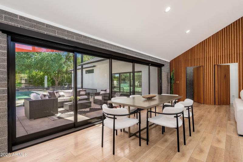 4421 E Earll Dr - 19