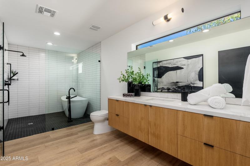 4421 E Earll Dr - 27