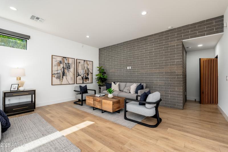 4421 E Earll Dr - 30