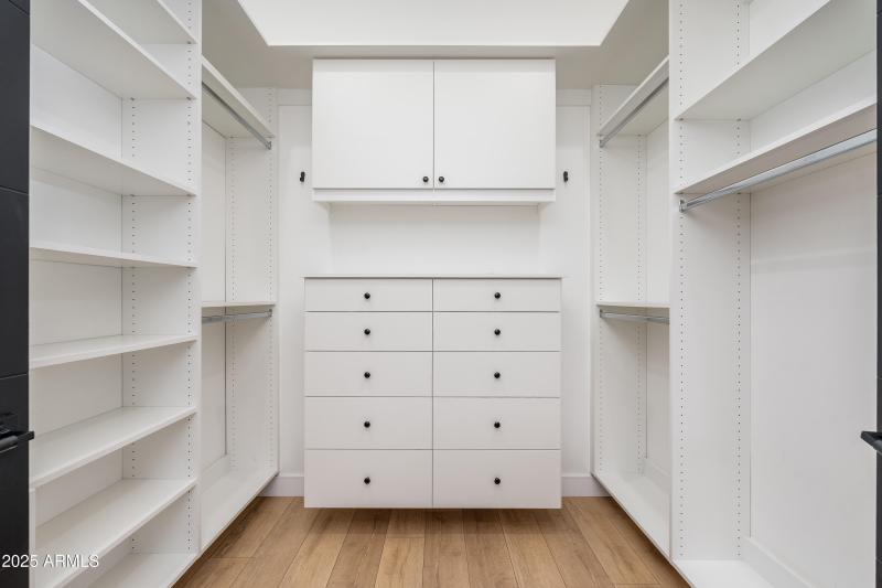 4421 E Earll Dr - 35