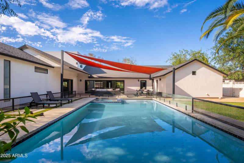 4421 E Earll Dr - 57