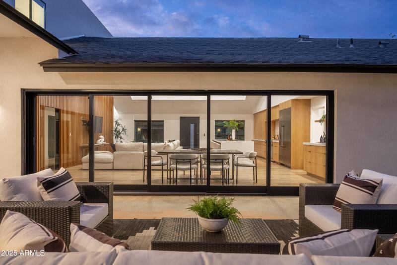 4421 E Earll Dr - 68