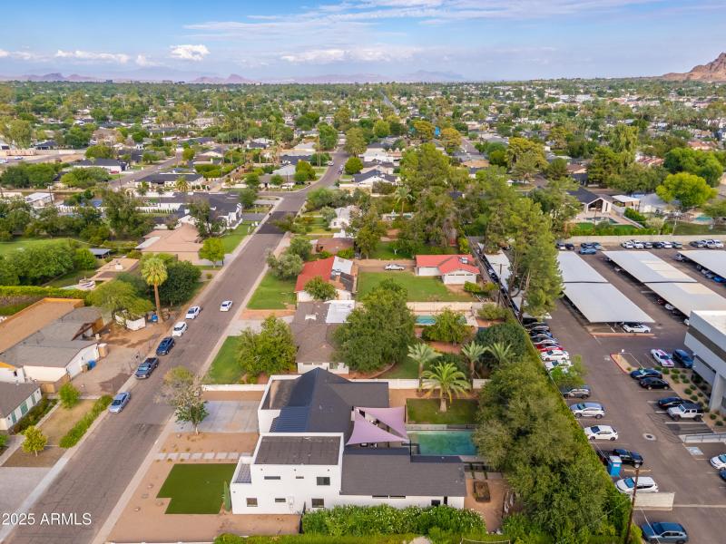 4421 E Earll Dr - 86