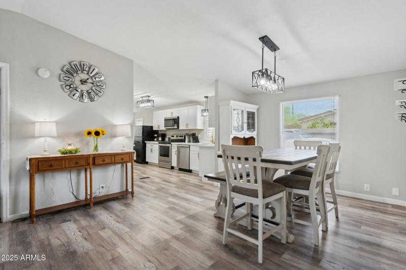 10-web-or-mls-9640-e-escondido-ave