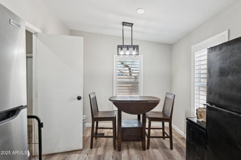 16-web-or-mls-9640-e-escondido-ave