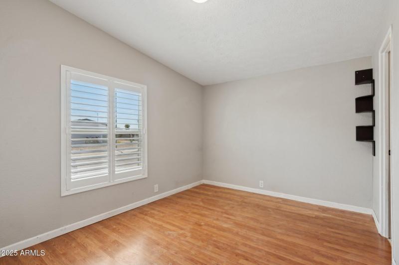 30-web-or-mls-9640-e-escondido-ave