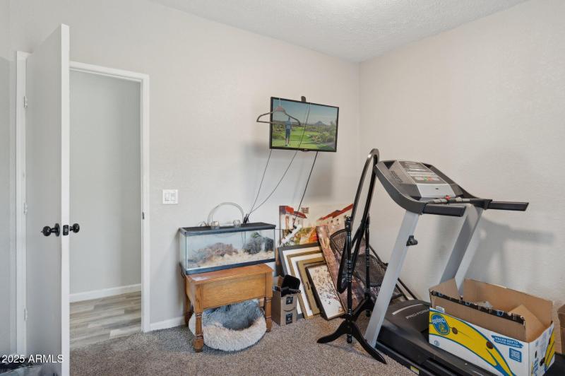 35-web-or-mls-9640-e-escondido-ave