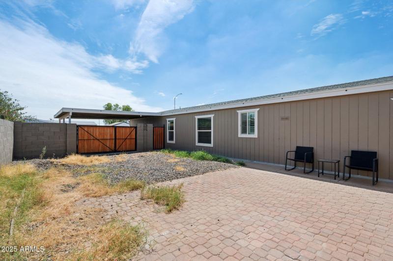 38-web-or-mls-9640-e-escondido-ave