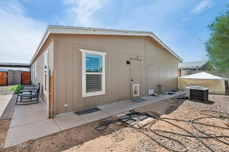 40-web-or-mls-9640-e-escondido-ave