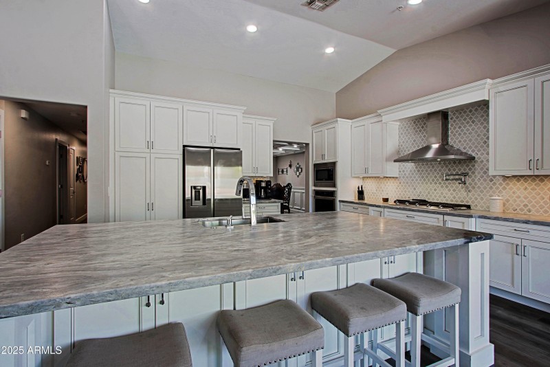 Kitchen Island Seats 4