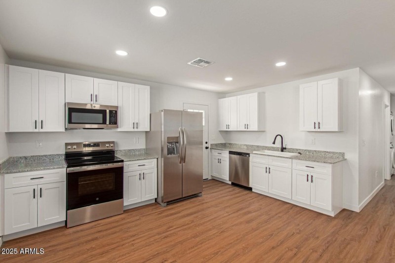 20250804023842709055000000-o